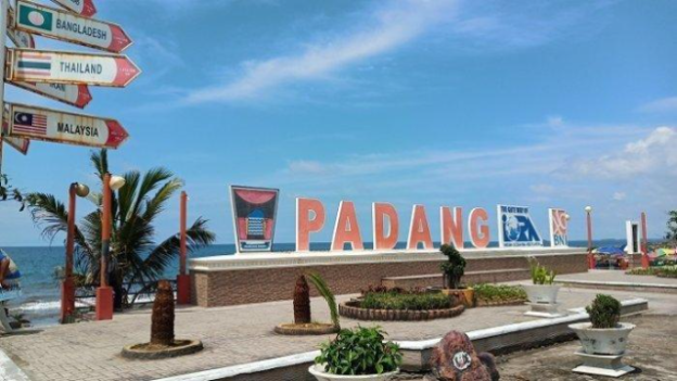 Objek Wisata dan Keunikan Pantai di Kota Padang